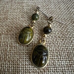 Vintage Green Stone Scarab Beetle Drop Earrings Gold Tone Whimsigoth